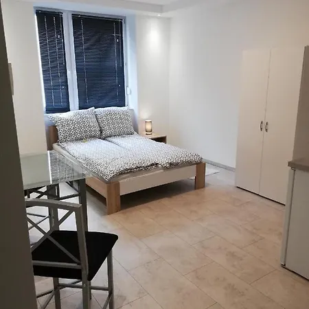Opernhaus Hotel apartamentowy 3*